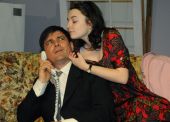 Pic2 Paul and Corie Bratter played by Stephen Johanson and Louise Aldus
